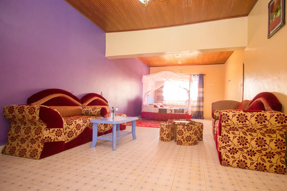 Grande Hotel Isiolo Exteriör bild